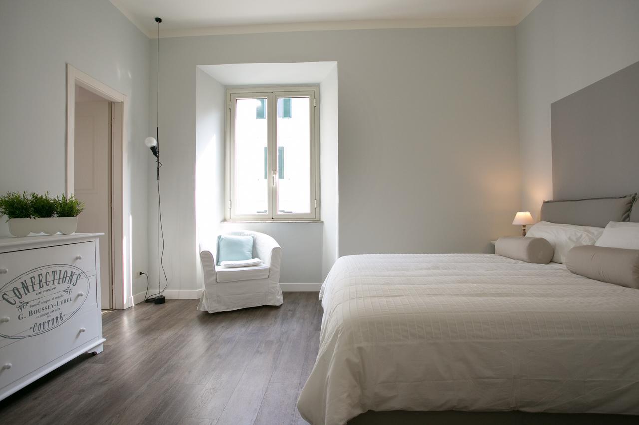 Ferienwohnung Cola Di Rienzo A E B Rom Exterior foto